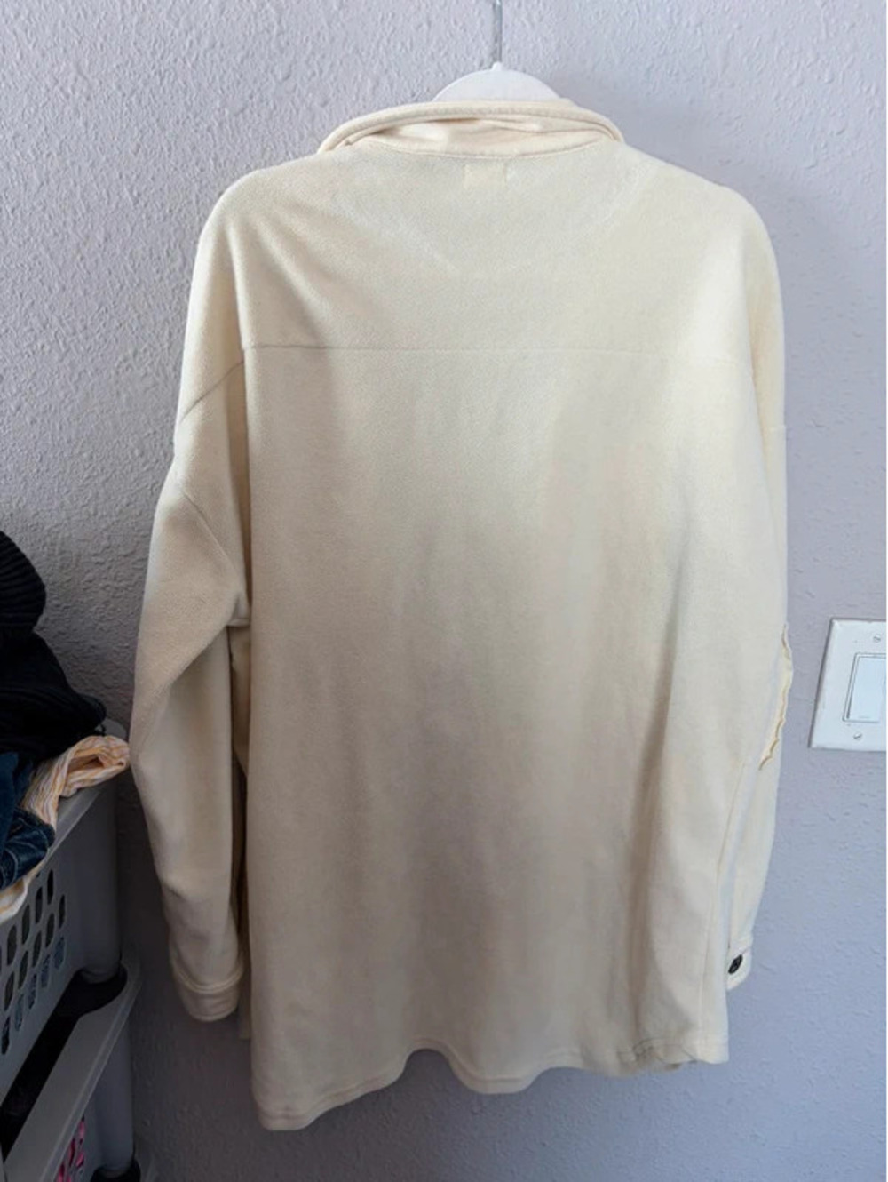 Zyia Active cream shacket size XXL. Some wear - Picture 5 of 5